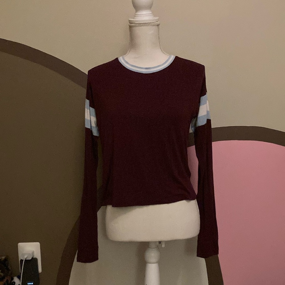 Aeropostale Red Long Sleeve Crop Tee